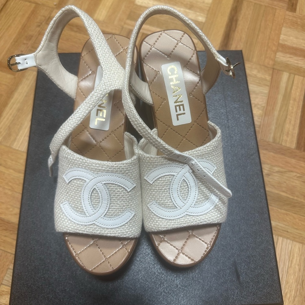 CHANEL Women's Beige Sandals